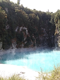 1009_Wai-O-Tapu Thermal-Blue Lake.jpg